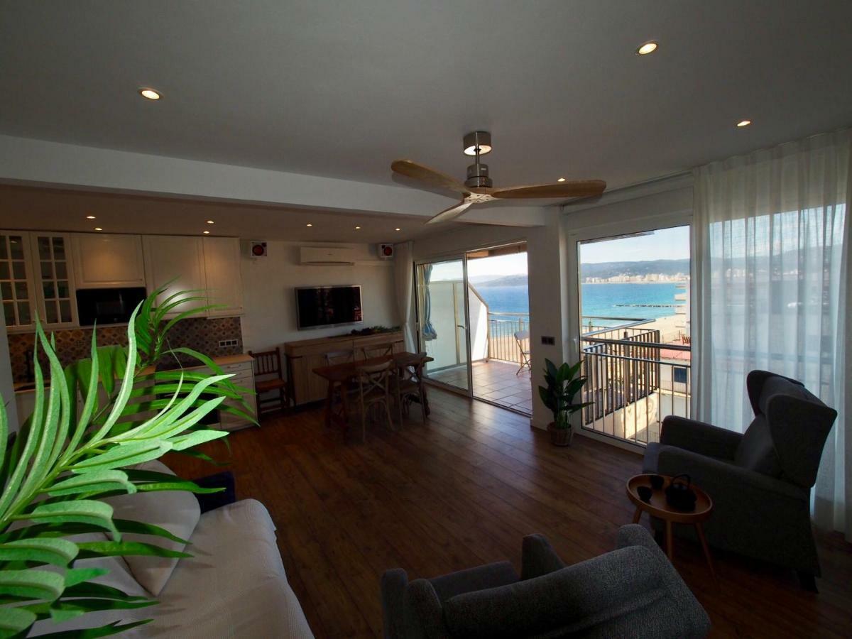 Seafront Apartment In パラモス エクステリア 写真