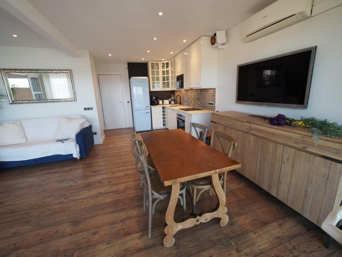 Seafront Apartment In パラモス エクステリア 写真