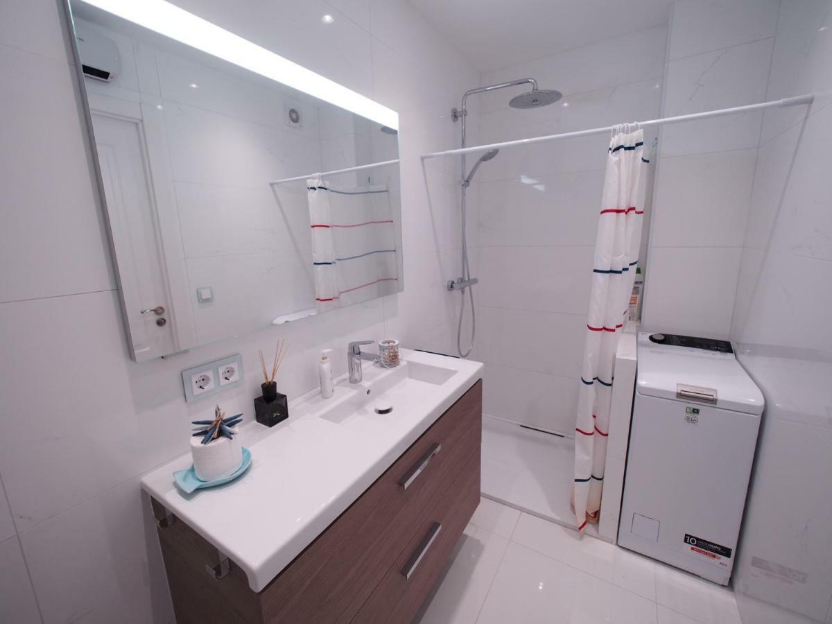 Seafront Apartment In パラモス エクステリア 写真