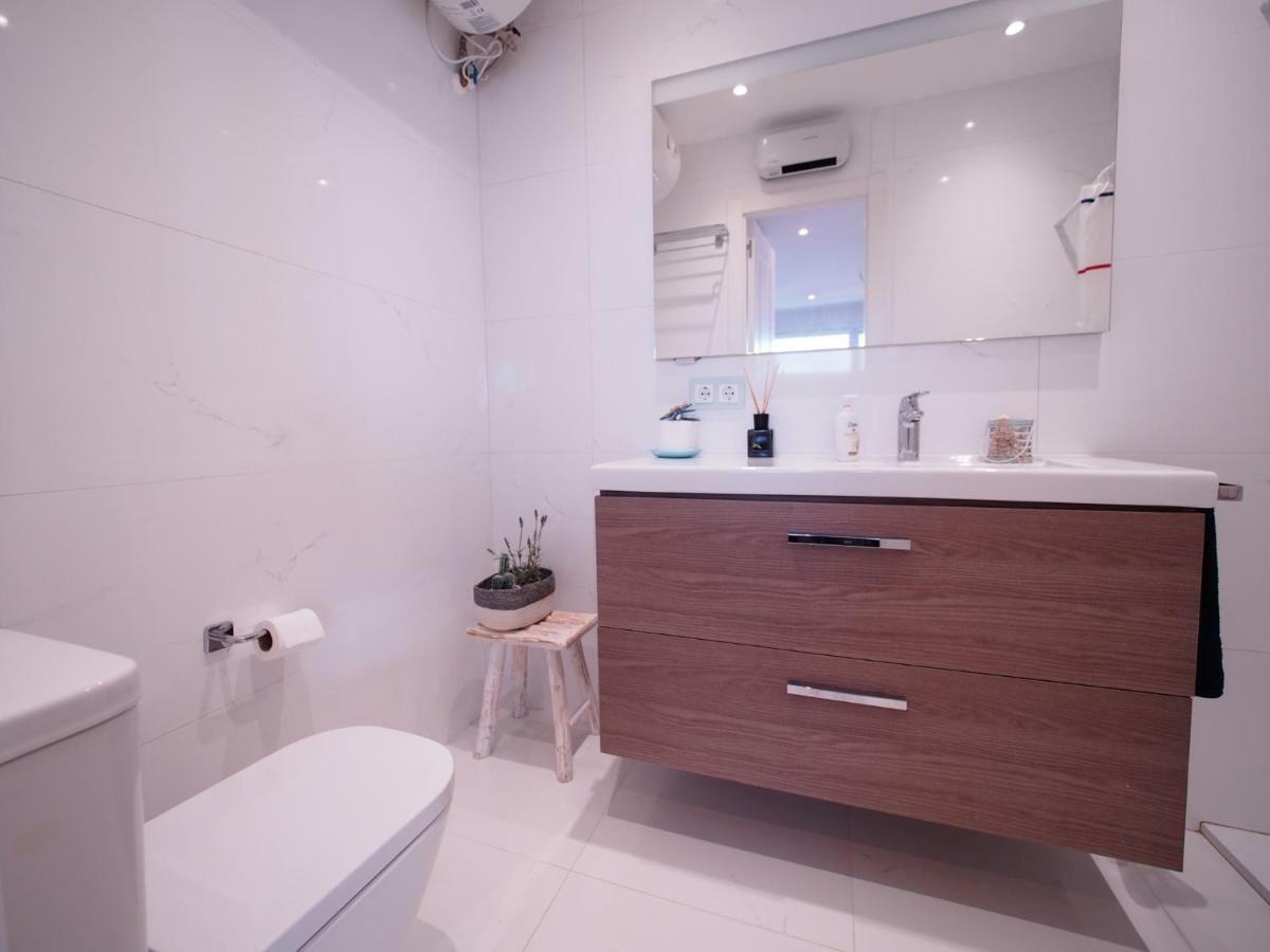 Seafront Apartment In パラモス エクステリア 写真