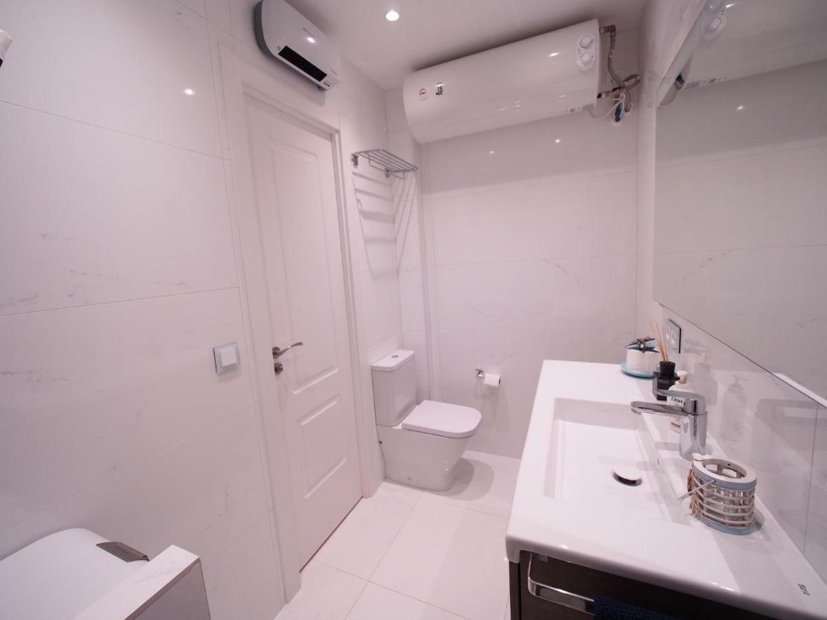 Seafront Apartment In パラモス エクステリア 写真